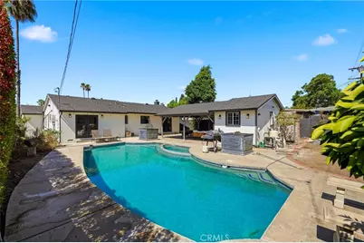 9930 Wealtha, Los Angeles, CA 91352 - Photo 35
