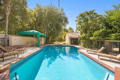 5220 Collier Place, Woodland Hills, CA 91356 - Photo 27