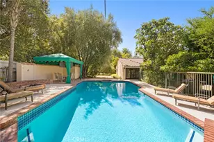 5220 Collier Pl, Woodland Hills, CA 91356 - Photo 27