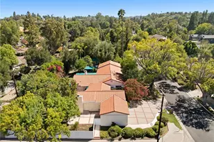 5220 Collier Pl, Woodland Hills, CA 91356 - Photo 31
