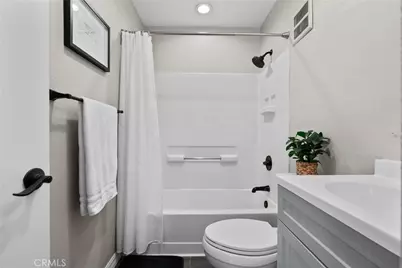 21200 Trumpet #205, Newhall, CA 91321 - Photo 31