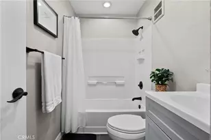 21200 Trumpet, Newhall, CA 91321 - Photo 31