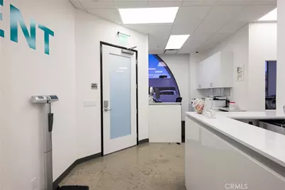 16661 Ventura, Encino, CA 91436 - Photo 23