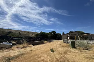 11647 Cameron Canyon Rd, Tehachapi, CA 93501 - Photo 23