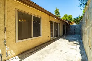 26562 Cardwick Ct, Newhall, CA 91321 - Photo 33