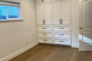 1454 N Clybourn Ave, Burbank, CA 91505 - Photo 11