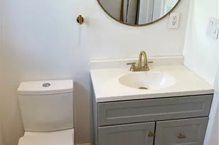 1454 N Clybourn Ave, Burbank, CA 91505 - Photo 13
