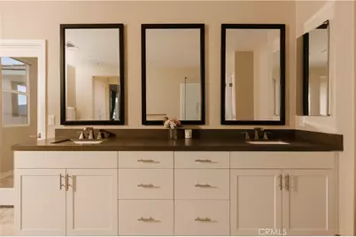 28511 Sparrow Way, Saugus, CA 91350 - Photo 15