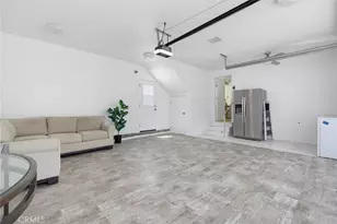 4715 Burgundy Rd, Woodland Hills, CA 91364 - Photo 31