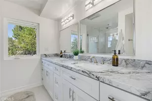 4715 Burgundy Rd, Woodland Hills, CA 91364 - Photo 27