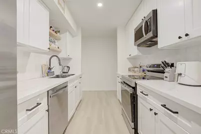 5411 Tyrone Avenue #203, Sherman Oaks, CA 91401 - Photo 9