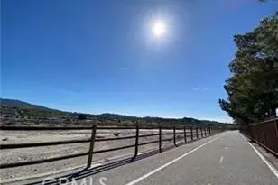 18808 Mandan, Canyon Country, CA 91351 - Photo 25