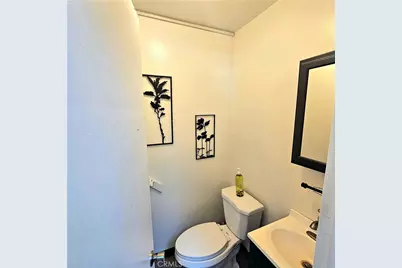 2056 E Villa, Pasadena, CA 91107 - Photo 7