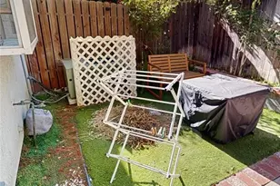 17727 Merridy St, Northridge, CA 91325 - Photo 23