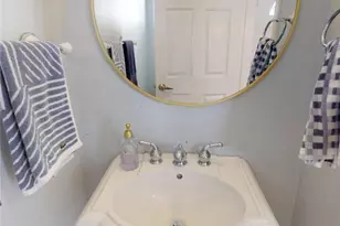 17727 Merridy St, Northridge, CA 91325 - Photo 3