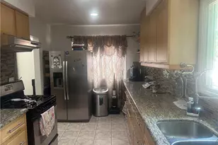 7921 Owensmouth, Los Angeles, CA 91304 - Photo 9