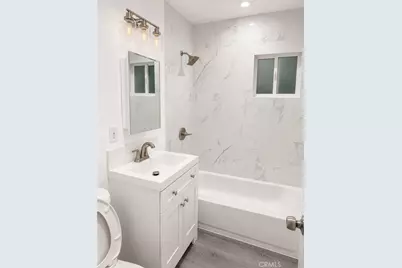 7918 Hazeltine Avenue, Panorama City, CA 91402 - Photo 9