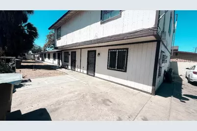 237 Dr Martin Luther King Jr, Bakersfield, CA 93307 - Photo 3
