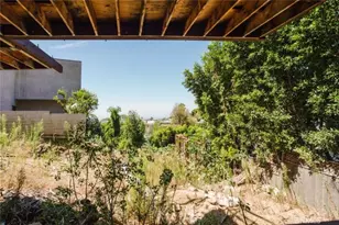 1688 Sunset Plaza Dr, Los Angeles, CA 90069 - Photo 3