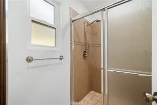 27403 Garza Dr, Saugus, CA 91350 - Photo 23