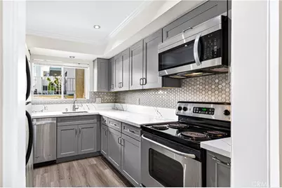 6151 Canterbury Drive #104, Culver City, CA 90230 - Photo 9