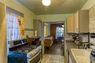 11103 Allegheny, Los Angeles, CA 91352 - Photo 9