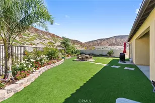 17833 Cirrus Dr, Canyon Country, CA 91350 - Photo 15