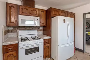 1967 8th St, San Fernando, CA 91340 - Photo 29