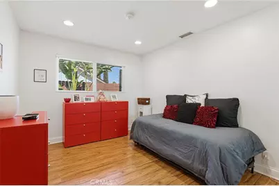 23365 Calvert Street, Woodland Hills, CA 91367 - Photo 31