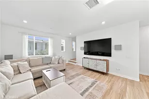 27035 Tanager, Valencia, CA 91381 - Photo 3