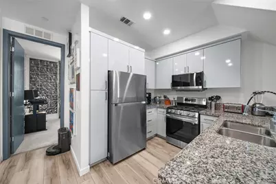 7239 N Cedar Rd, Van Nuys, CA 91405 - Photo 29