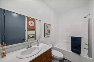 7239 N Cedar Rd, Van Nuys, CA 91405 - Photo 19