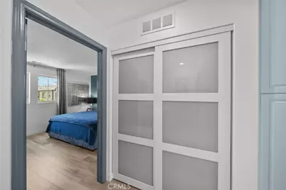 7239 N Cedar Rd, Van Nuys, CA 91405 - Photo 21