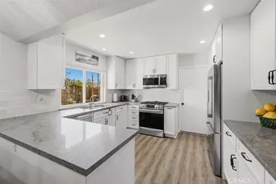 2277 Workman, Simi Valley, CA 93063 - Photo 5