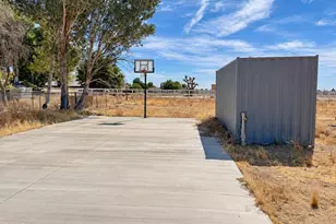 1902 W Ave L, Lancaster, CA 93534 - Photo 53