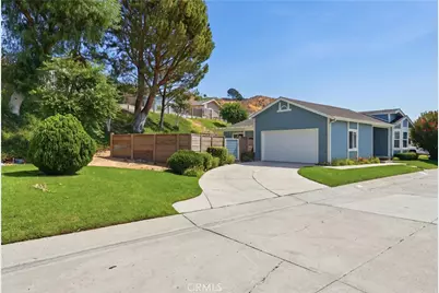 20147 Crestview Drive, Canyon Country, CA 91351 - Photo 3