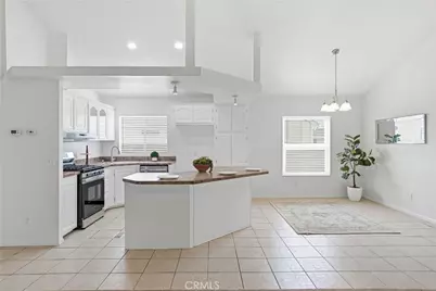 20147 Crestview Drive, Canyon Country, CA 91351 - Photo 7
