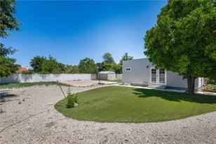 23051 Burbank Blvd, Woodland Hills, CA 91367 - Photo 41