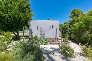 23051 Burbank Blvd, Woodland Hills, CA 91367 - Photo 39