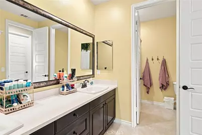 22389 Midtown Court, Saugus, CA 91350 - Photo 55