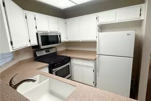 23709 Del Monte Dr., Valencia, CA 91355 - Photo 5