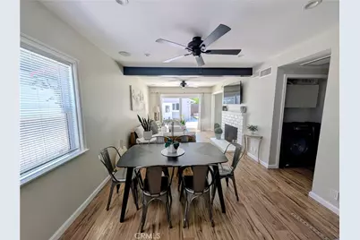 23130 Victory, Woodland Hills, CA 91367 - Photo 9