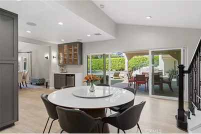 22702 Califa Street, Woodland Hills, CA 91367 - Photo 9