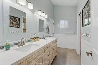 22702 Califa Street, Woodland Hills, CA 91367 - Photo 25