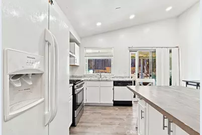 12446 Mount Baldy, Victorville, CA 92392 - Photo 9