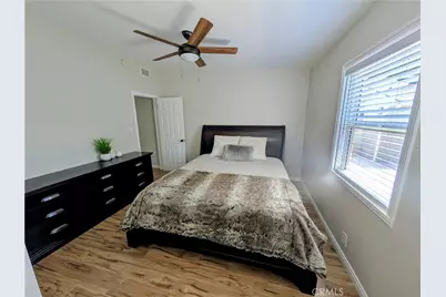 23130 Victory, Woodland Hills, CA 91367 - Photo 19
