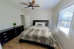 23130 Victory, Woodland Hills, CA 91367 - Photo 19