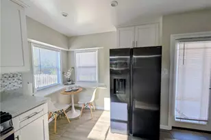 23130 Victory, Woodland Hills, CA 91367 - Photo 7