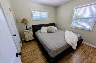 23130 Victory, Woodland Hills, CA 91367 - Photo 15