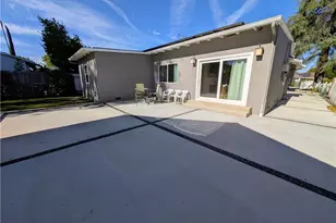 23130 Victory, Woodland Hills, CA 91367 - Photo 25
